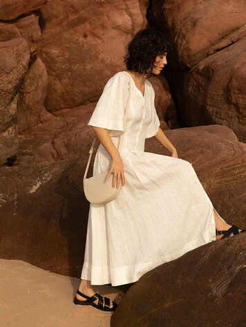 Monk&Anna Farou Half moon bag Stone