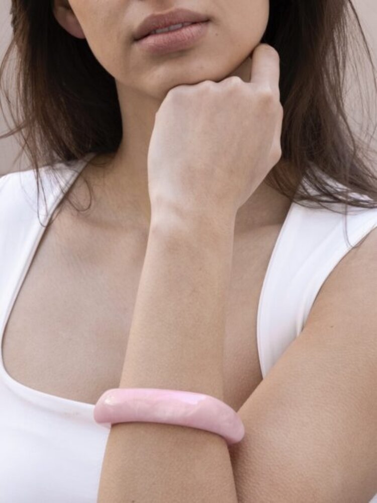 Ellen Beekmans Bangle vierkant organisch Roze