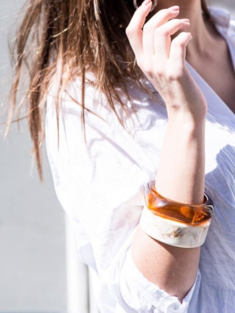 Ellen Beekmans Bangle vierkant organisch Cognac