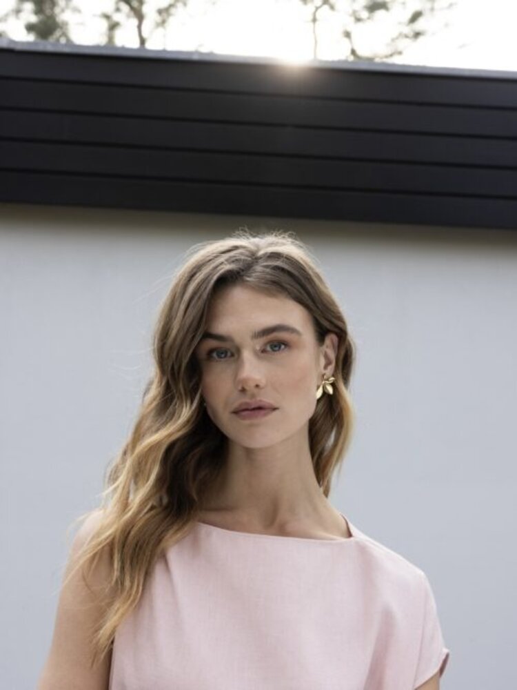 Ellen Beekmans Oorbellen blaadjes Goud