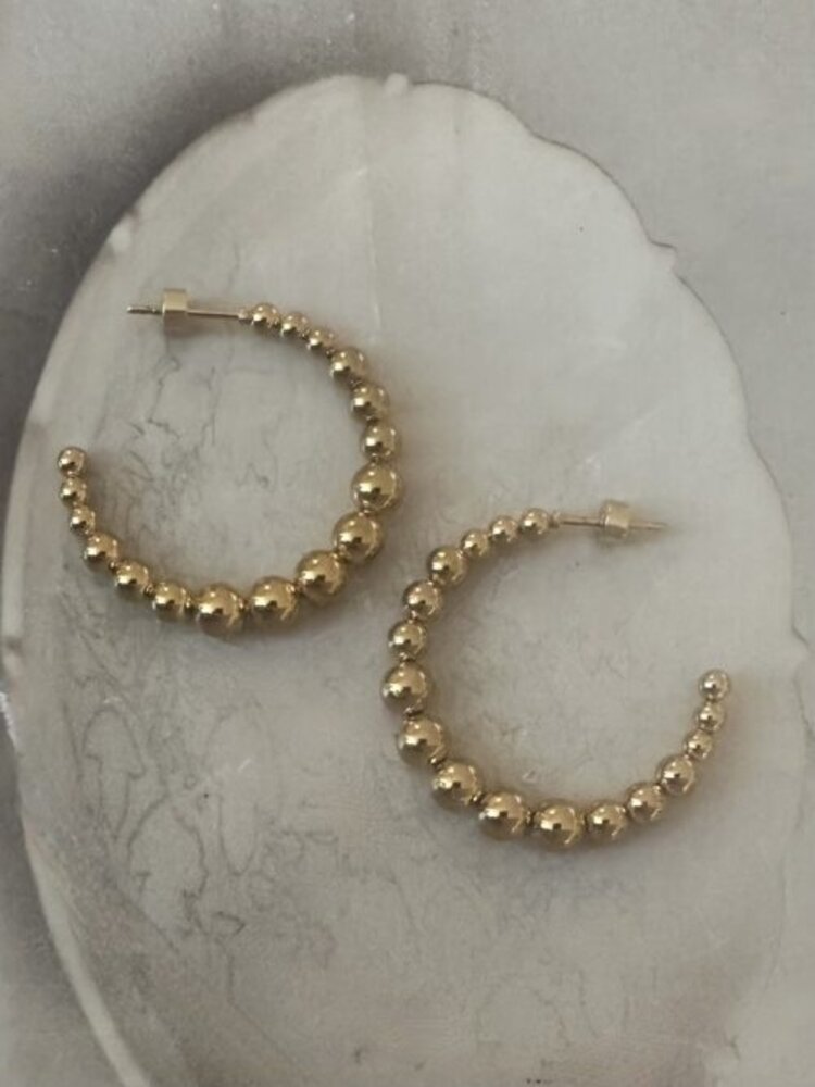 Ellen Beekmans Oorringen met balletjes Goud