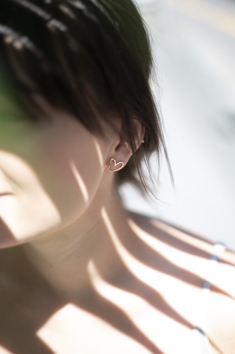 Ellen Beekmans Oorbellen open hartje Goud