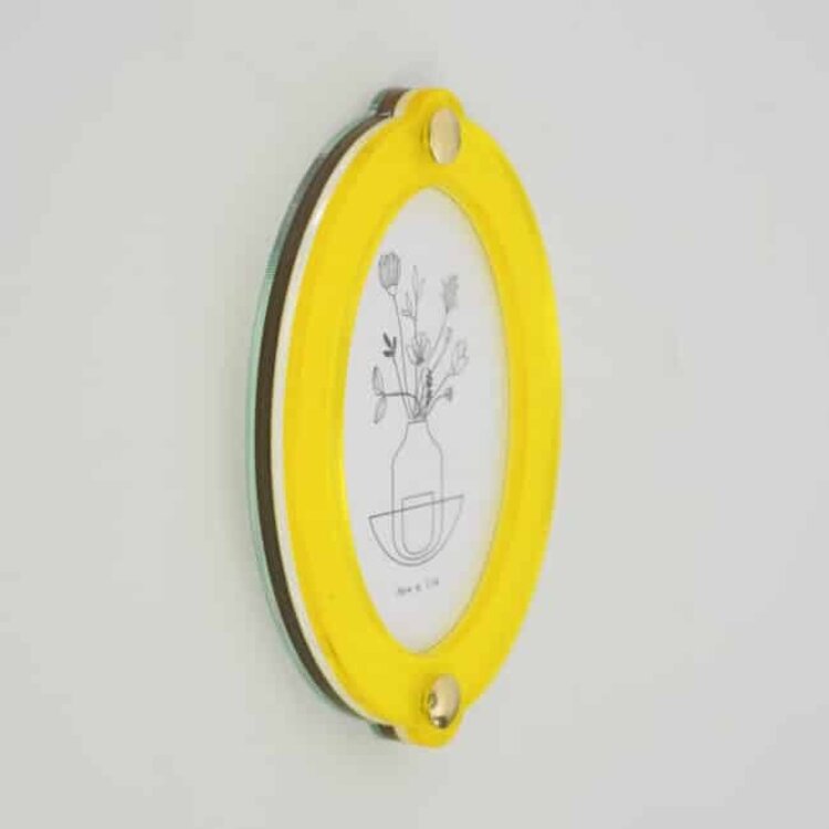 Studio Harm&Elke Frame Wall Oval S Yellow / Gold
