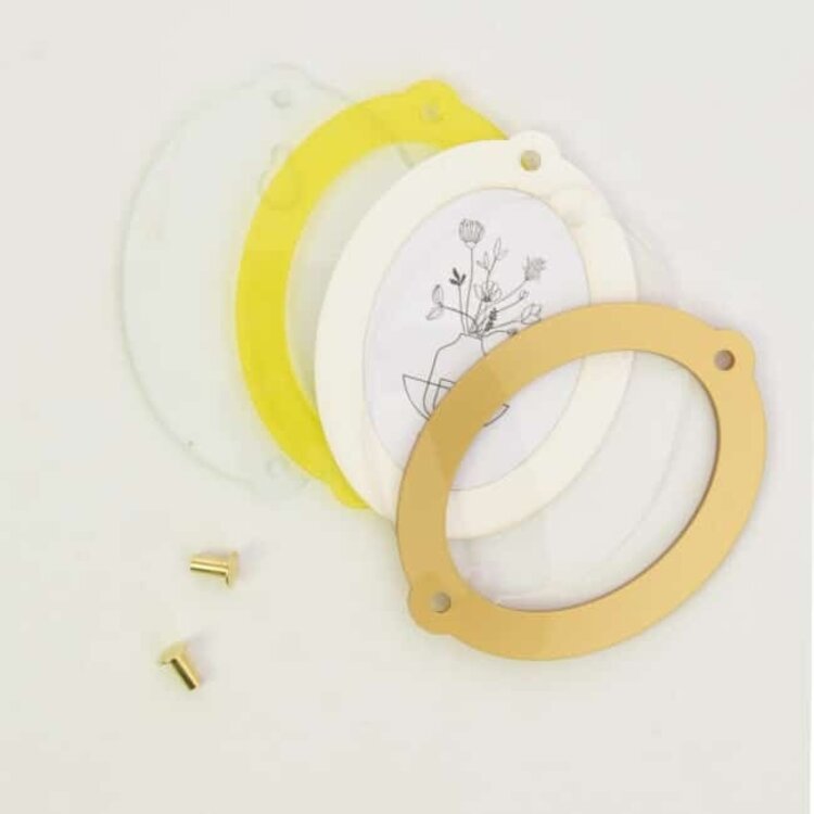 Studio Harm&Elke Frame Wall Oval S Yellow / Gold