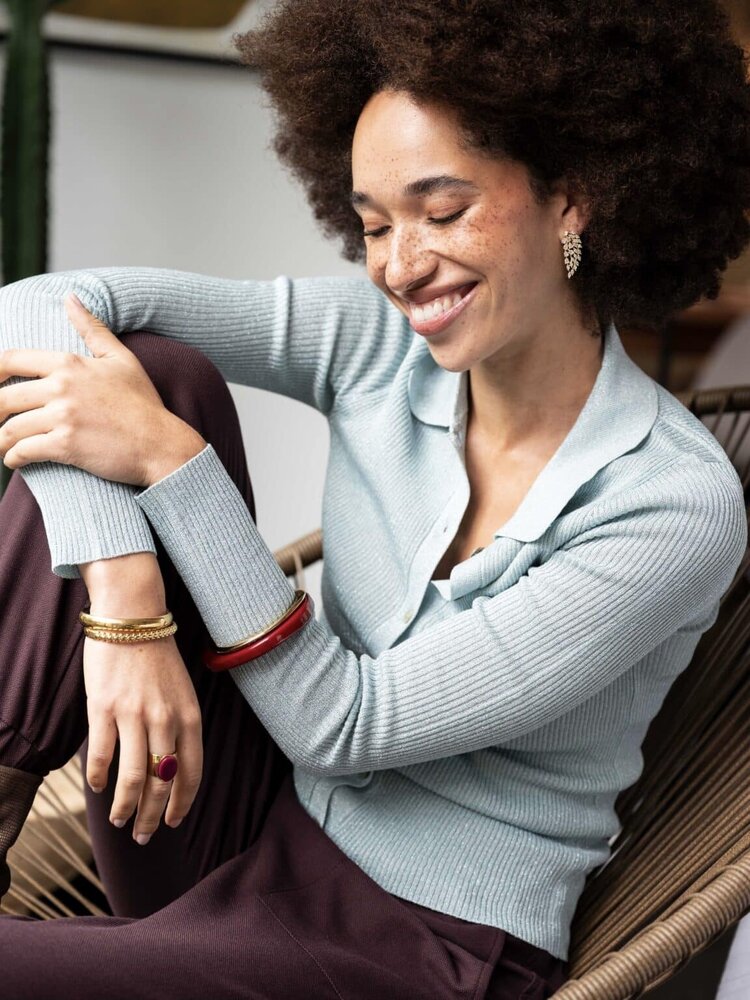 Ellen Beekmans Bangle Gelakte hars Bordeaux Organisch