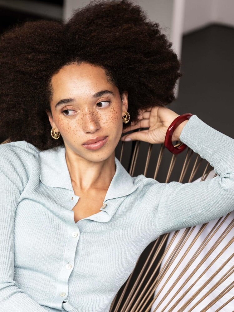 Ellen Beekmans Bangle Gelakte hars Bordeaux Organisch