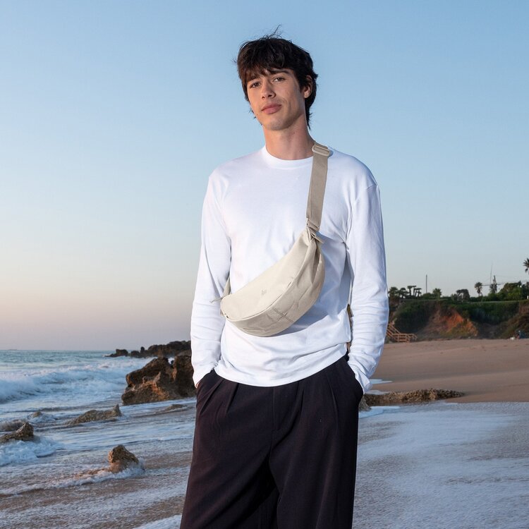 GOT BAG Moon Bag Small Monochrome Soft Shell