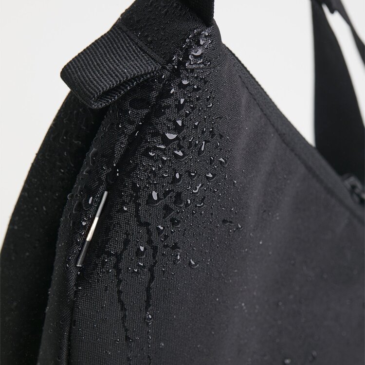 GOT BAG Moon Bag Small Monochrome Black