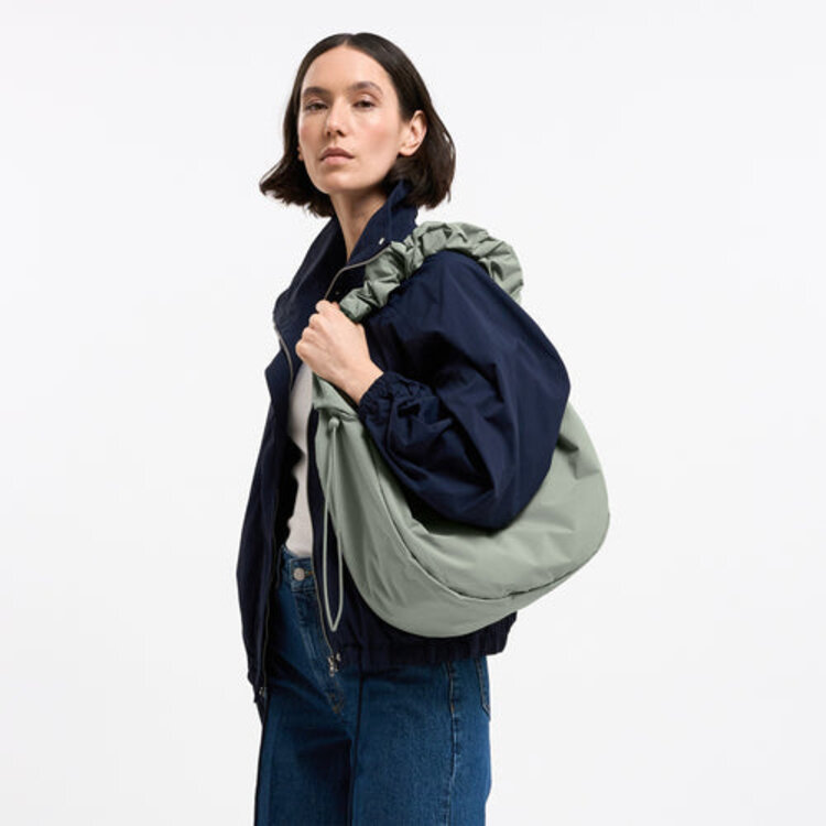 GOT BAG Moon Bag Ruffle Bass