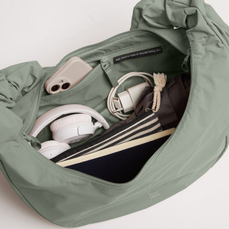 GOT BAG Moon Bag Ruffle Bass