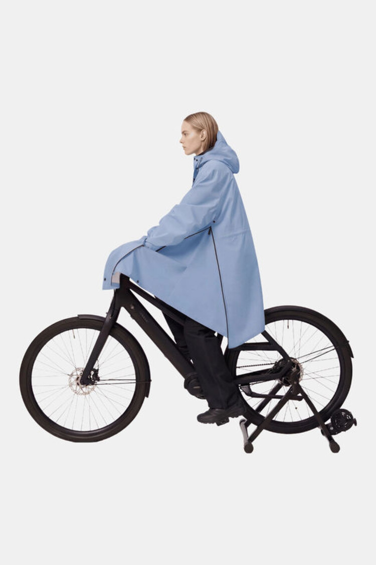 Maium Light Weight Parka Persian Blue