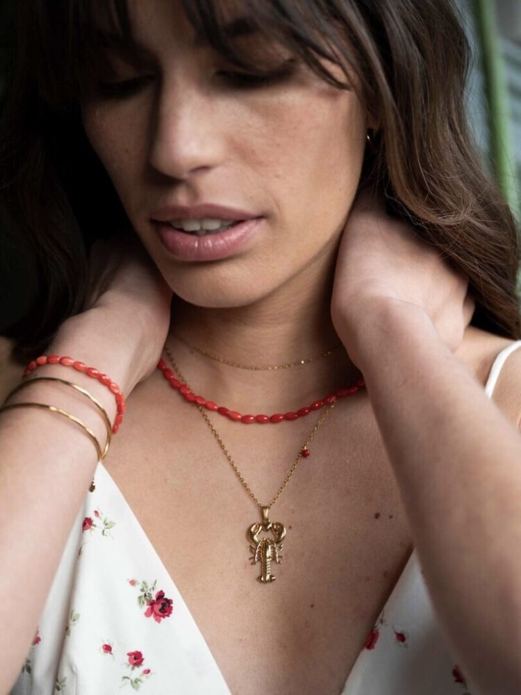 Ellen Beekmans Schelpen armband Rood