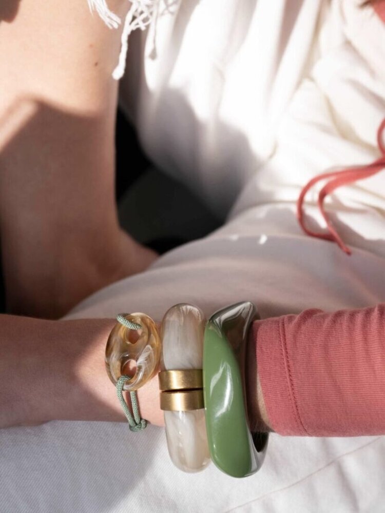 Ellen Beekmans Bangle vierkant organisch Olive Green