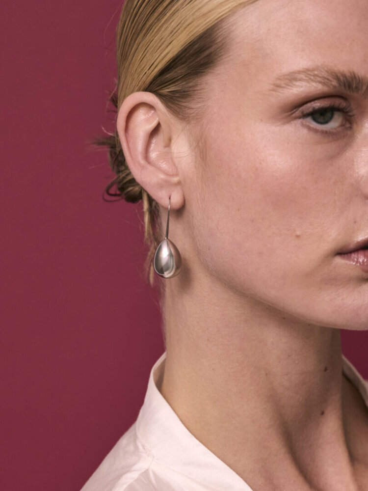 Ellen Beekmans Oorbellen Bold drop Zilver