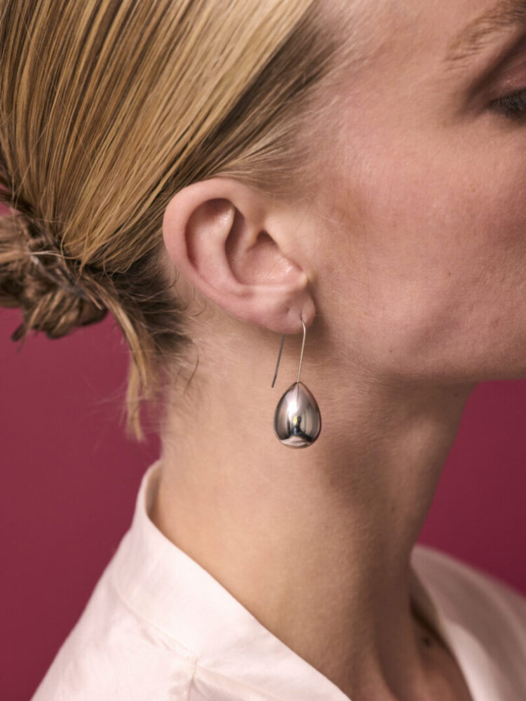 Ellen Beekmans Oorbellen Bold drop Zilver