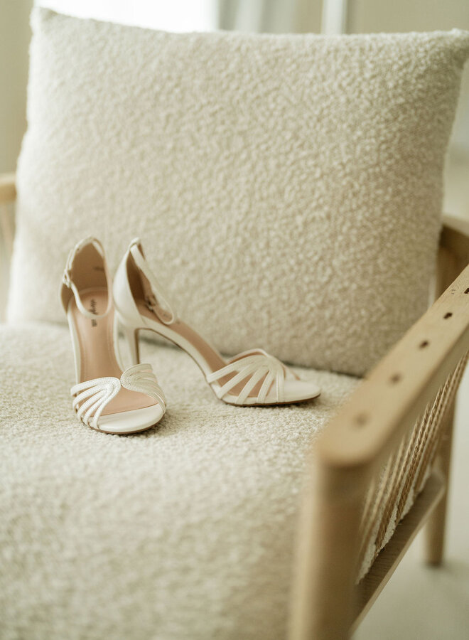 High Heels Straps White