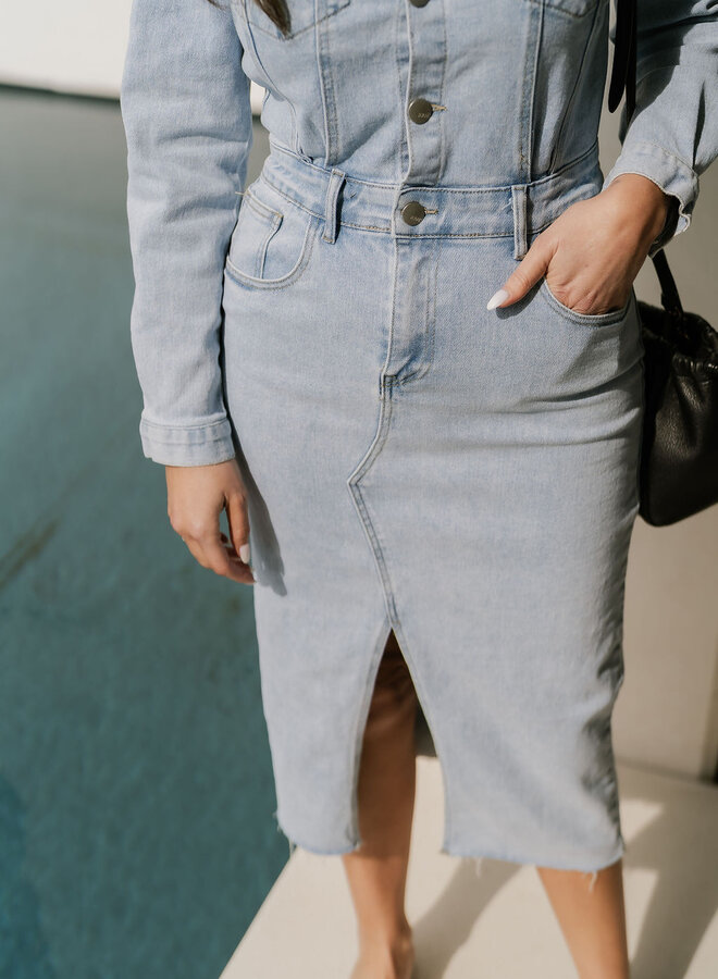 Long Denim Dress Raffle / Light Blue