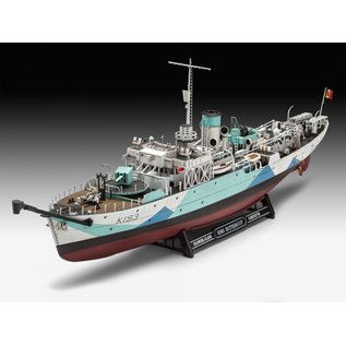 Revell Flower Class Corvette HMS Buttercup - 1:144