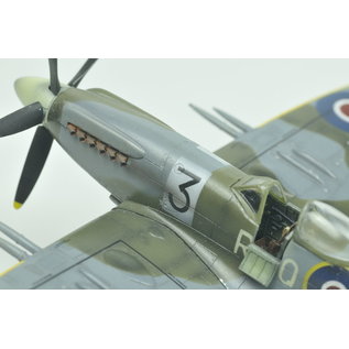 Special Hobby Spitfire Mk.22  - 1:72