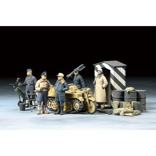 TAMIYA Luftwaffen-Crew (Winter) mit Kettenkrad - 1:48