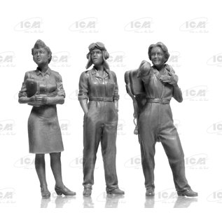 ICM Boeing Stearman PT-17 with female American Cadets - 1:32