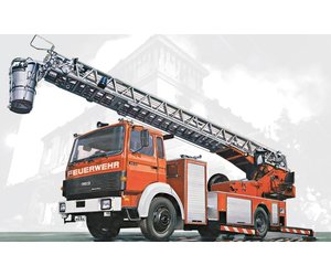 Italeri - Iveco-Magirus DLK 23-12 Fire Ladder - 1:24 - Traudls