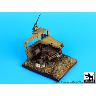 Black Dog Destroyed Humvee Base - Vignette mit zerstörtem Humvee - 1:35