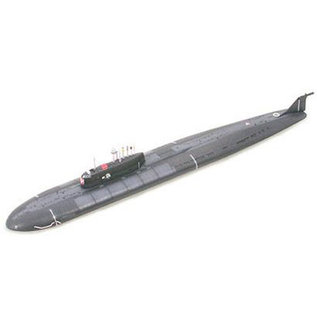 TAMIYA russ. Atom-Unterseeboot "Kursk" - Waterline No. 906 - 1:700