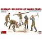 MiniArt R.A.D. German Soldiers at work - Reichsarbeitsdienst deutsche Soldaten bei der Arbeit - 1:35