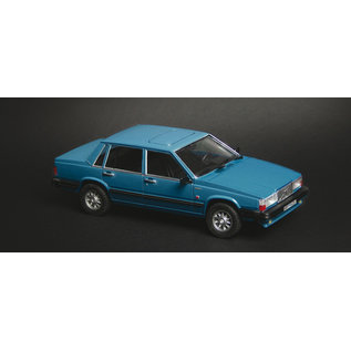 Italeri Volvo 760 GLE - 1:24