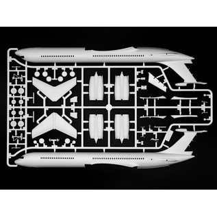 ICM Ilyushin-62M Soviet Passenger Aircraft - 1:144