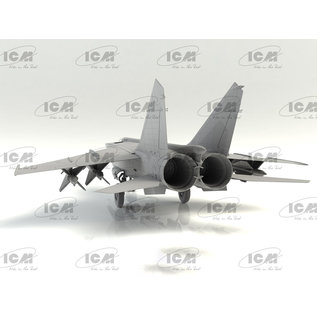 ICM MiG-25PD Soviet Interceptor - 1:72