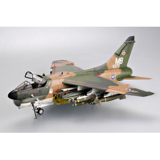 Trumpeter LTV A-7D Corsair II USAF - 1:32