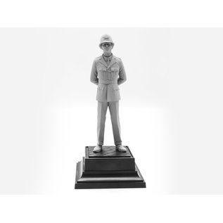 ICM British Policeman - 1:16