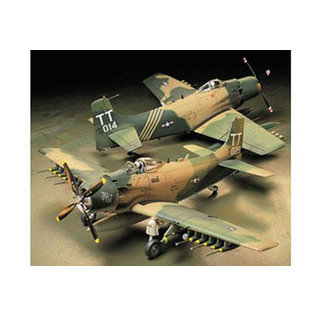 TAMIYA Douglas A-1J Skyraider USAF - 1:48