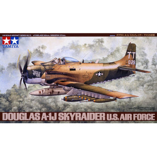 TAMIYA Douglas A-1J Skyraider USAF - 1:48