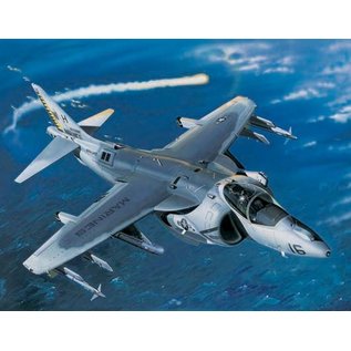 Trumpeter McDonnell Douglas AV-8B Night Attack Harrier II - 1:32