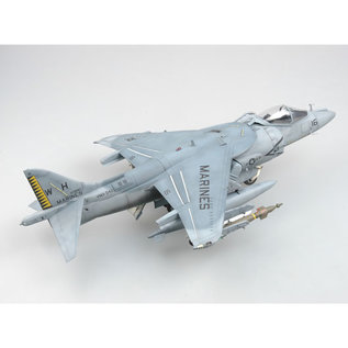 Trumpeter McDonnell Douglas AV-8B Night Attack Harrier II - 1:32