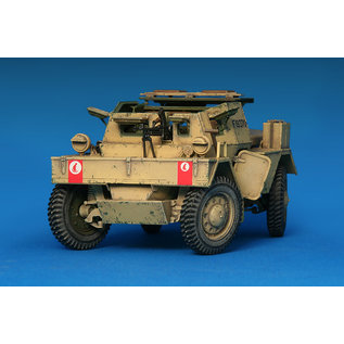 MiniArt Dingo Mk. 1b British Scout Car w/Crew - 1:35