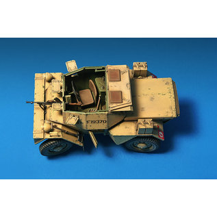 MiniArt Dingo Mk. 1b British Scout Car w/Crew - 1:35