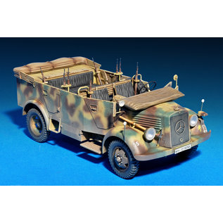 MiniArt Kfz. 70 (MB L1500A) German 4x4 Car w/Crew - 1:35