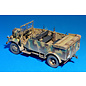 MiniArt Kfz. 70 (MB L1500A) German 4x4 Car w/Crew - 1:35