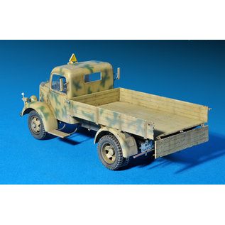 MiniArt MB 1500A 4x4 Cargo Truck w/Loading Crew - 1:35