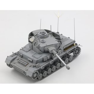 Border Model Pz.Beob.Wg. IV Ausf. J w/Commander & Infantry - 1:35