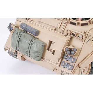 TAMIYA U.S. M113A2 Armored Personnel Carrier Desert Version - 1:35