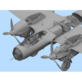 ICM Dornier Do 215B-4 WWII Reconnaissance Plane - 1:72