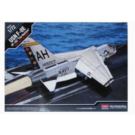 Academy Academy - Vought F-8E VF-162 "The Hunters" - 1:72