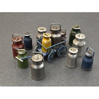 MiniArt Milk Cans with small Cart - 1:35