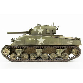 Asuka Model U.S. Medium Tank M4 Composite Sherman late “Last Chance” - 1:35