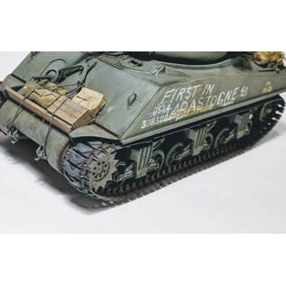 Asuka Model U.S. Medium Tank M4A3E2 Sheman “Jumbo” - Limited Edition - 1:35